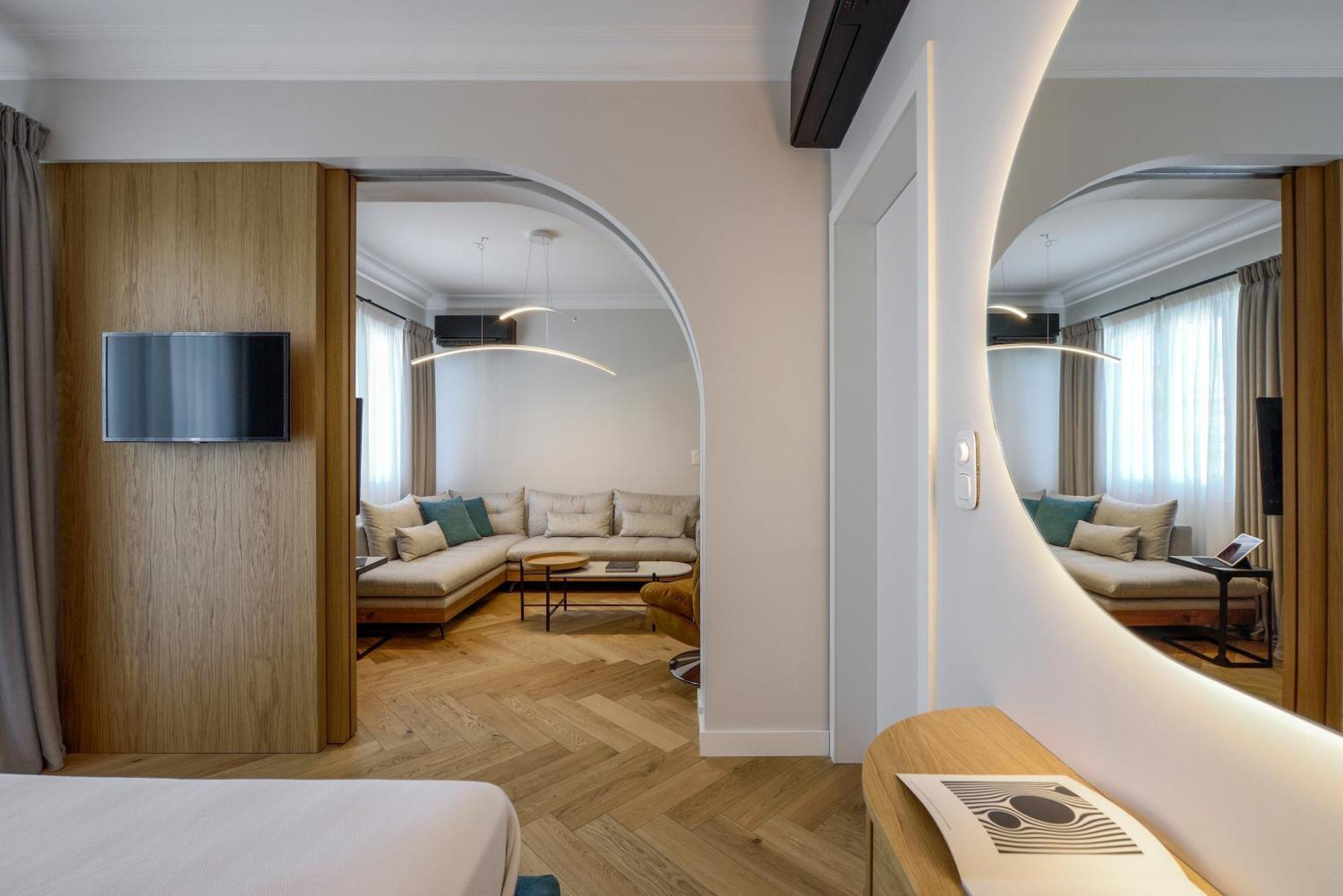 Queen Apartment Thessaloniki By Luxlikehome Exterior photo